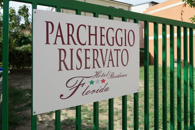 Albergo Florida Capo Rizzuto Eksteriør bilde