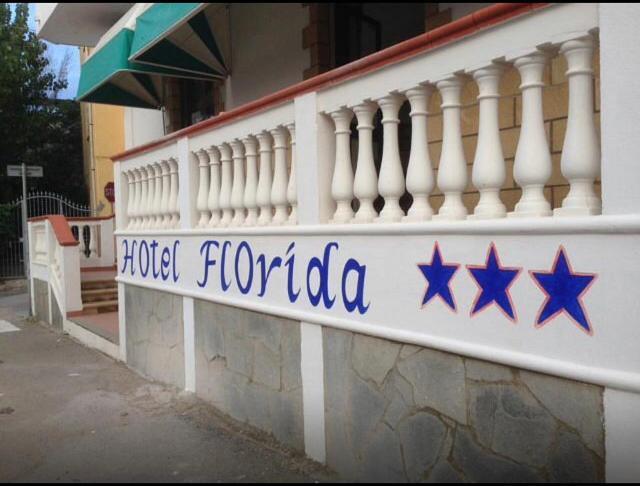 Albergo Florida Capo Rizzuto Eksteriør bilde