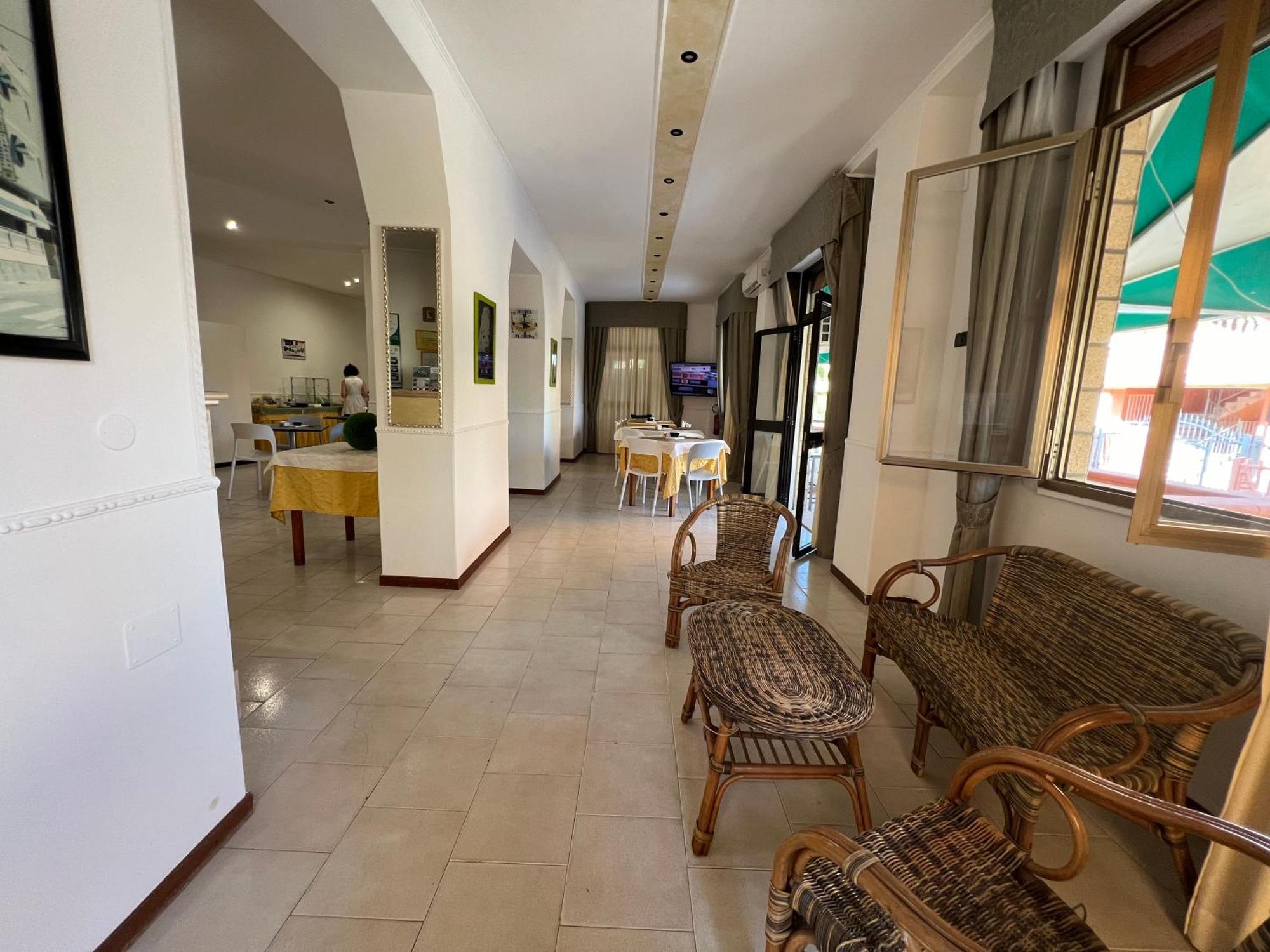 Albergo Florida Capo Rizzuto Eksteriør bilde